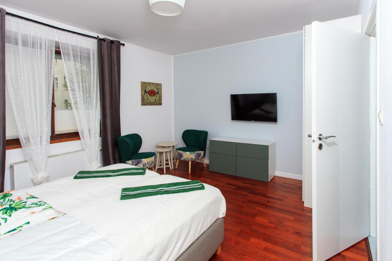 Comfy Apartment Dobra 54 Warschau Buitenkant foto