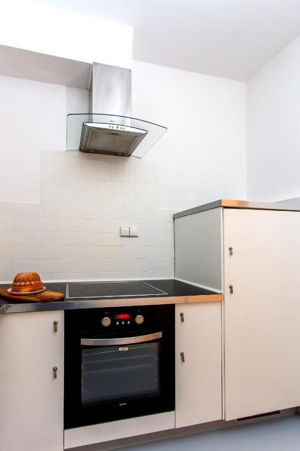 Comfy Apartment Dobra 54 Warschau Buitenkant foto